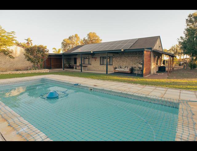 1,500M² LODGE FOR SALE IN HARTEBEESFONTEIN